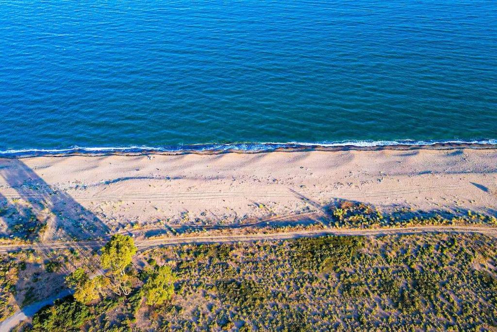 Boho Natural Beachfront Detached House Analipsis  Экстерьер фото