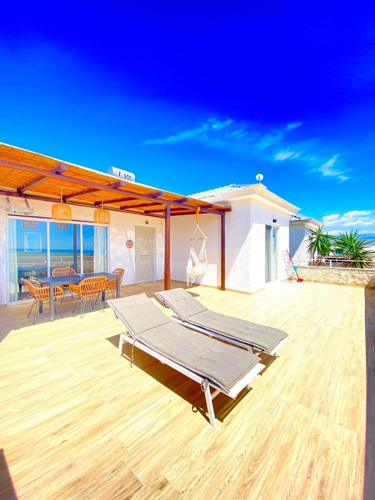 Boho Natural Beachfront Detached House Analipsis  Экстерьер фото